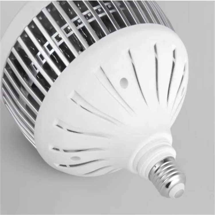 Aluminum Cover LED Bulb 3 Aluminum Cover LED Bulb 3
